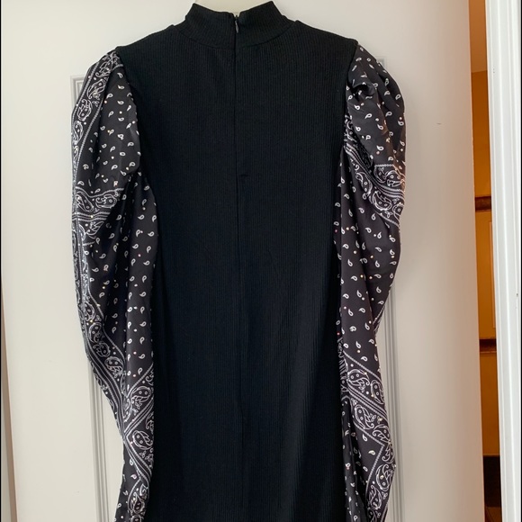 Black mini dress - Picture 2 of 2